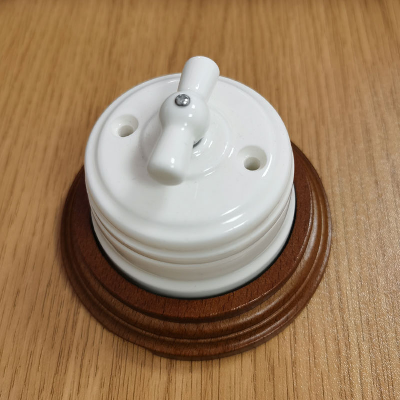 สวิตช์ไฟติดผนังเซรามิกคุณภาพสู - Smart Home Utilities บทวิจารณ์และราคา